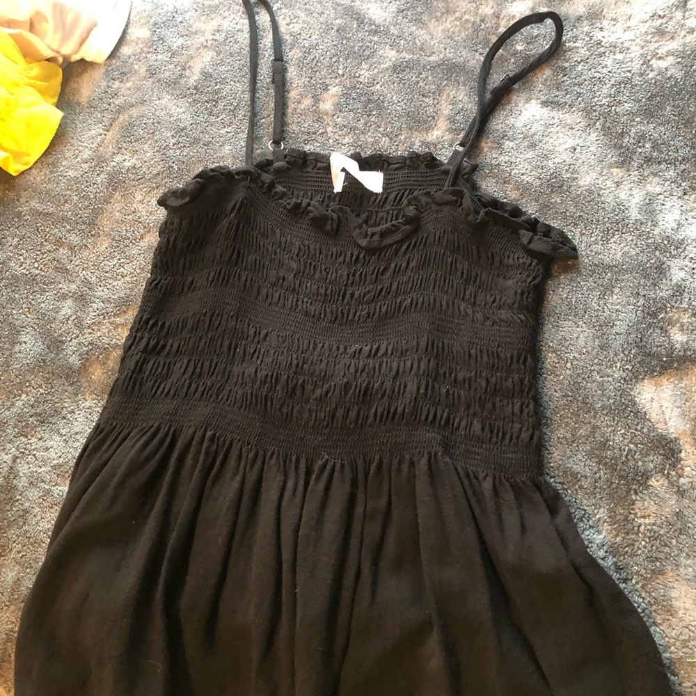 Simple flair and elastic black tank